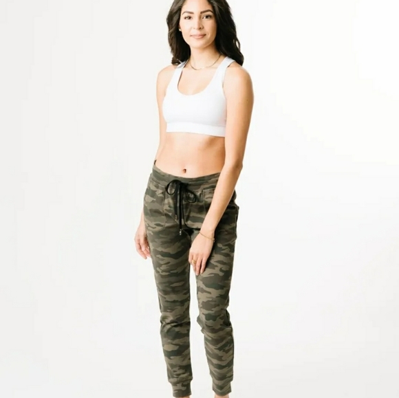 Zyia green camo unwind jogger size XL - Picture 2 of 8